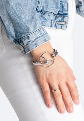 FIGL Bransoletka z pereł SHELL z antyalergicznego mosiądzu