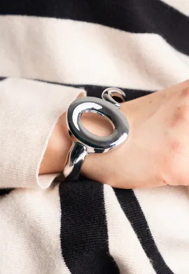 FIGL Posrebrzana bransoleta o prostym kształcie